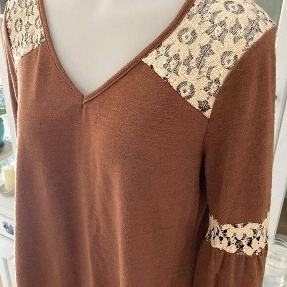 Bohemian Top | S | Rust and Cream - Picture 2 of 9
